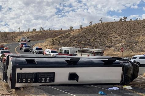 1 dies, over 50 others hurt in tour bus rollover at Grand Canyon West